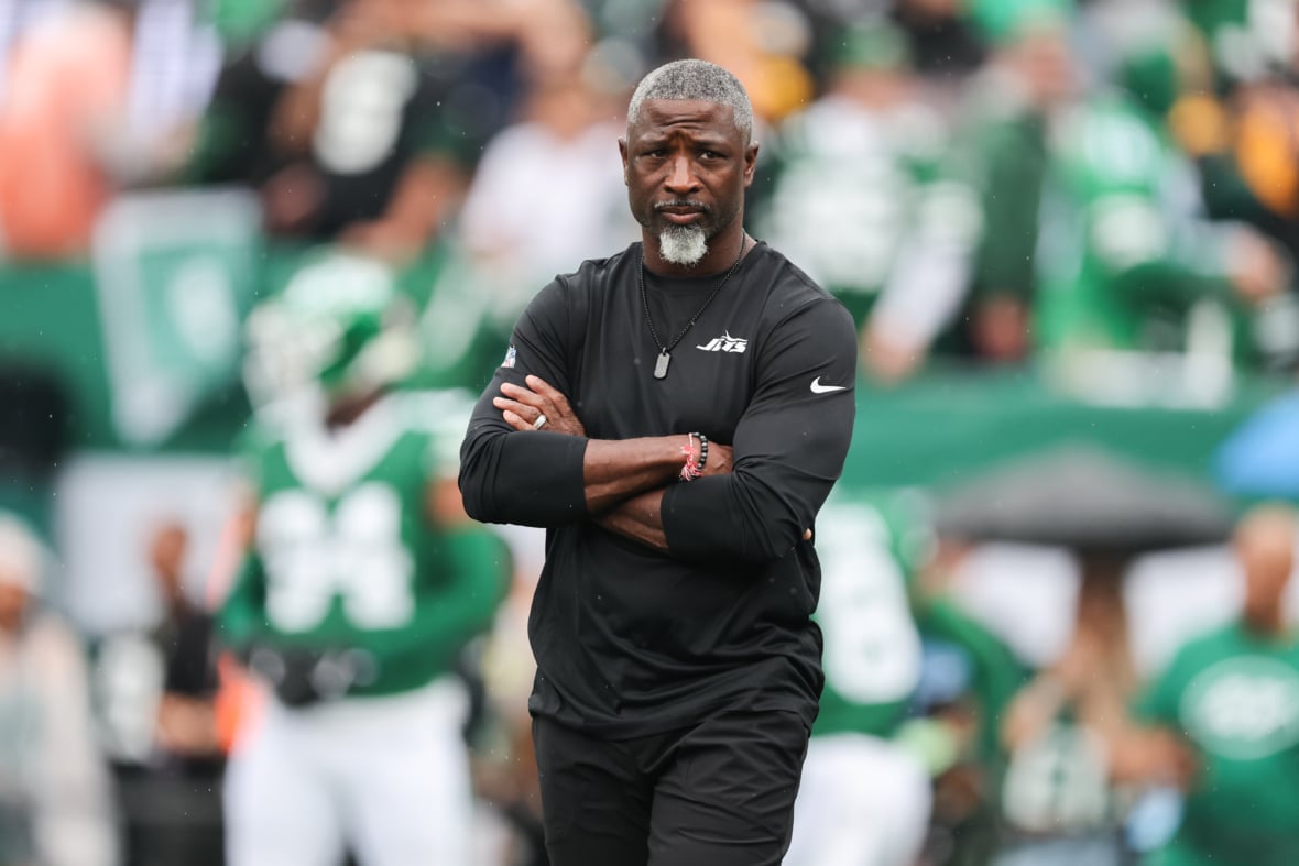 Aaron Glen’s Not Playing Around: Jets Fire Veteran Player After Pivotal Week 1 Mishap