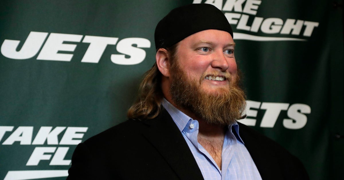 Nick Mangold, New York Jets legend, dies at 41, team announces