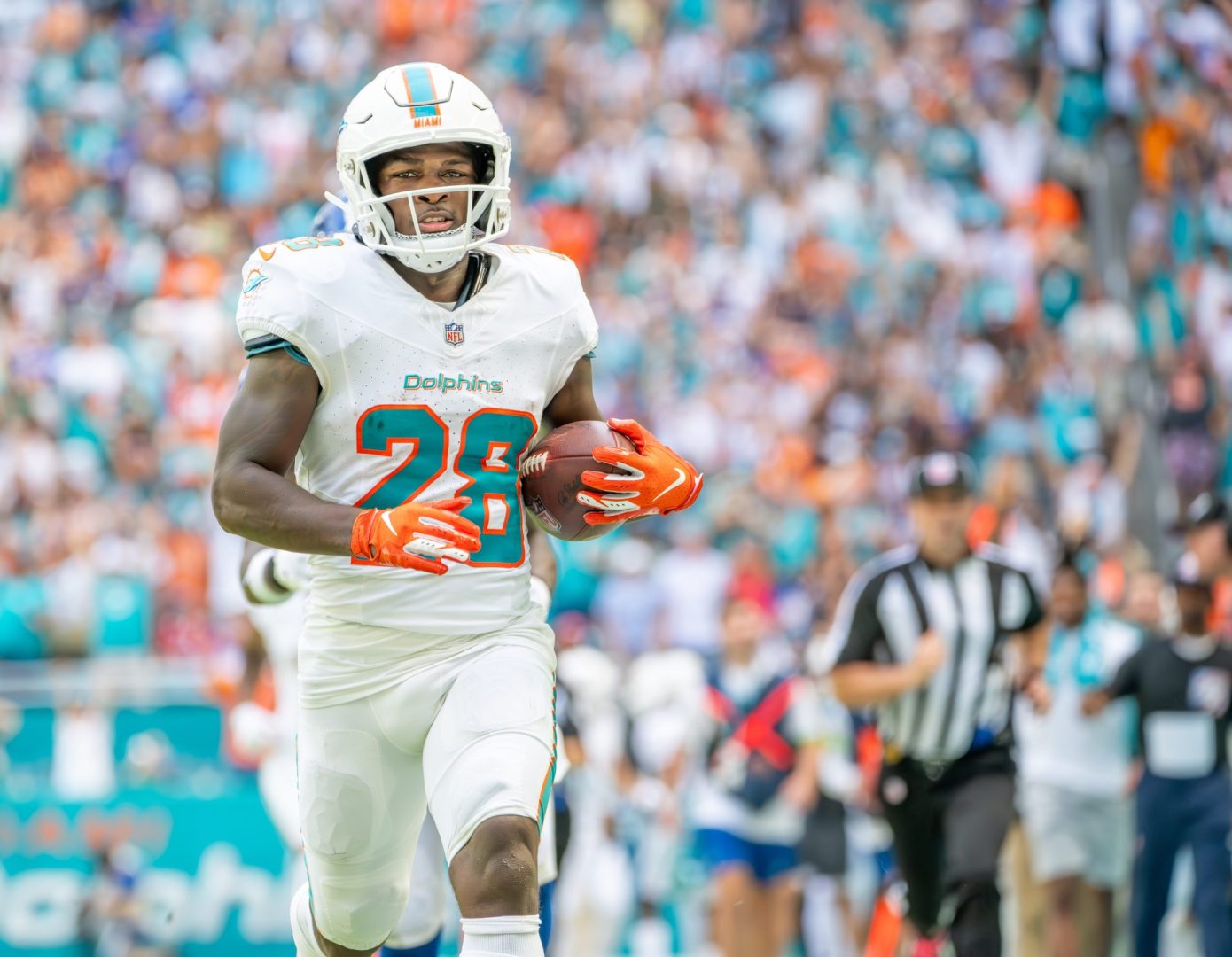 Dolphins fear worst as De’Von Achane exits injured